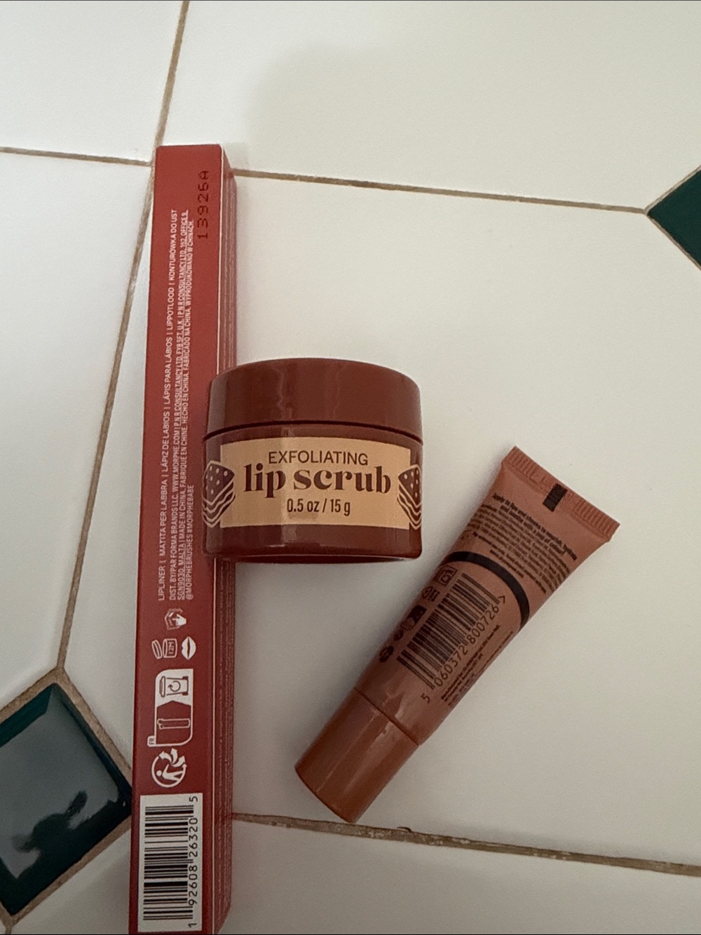 Morphe Lip Pencil Junior Suite Bath & Body Works S’mores Lip Scrub Dr. PawPaw - Picture 2 of 2